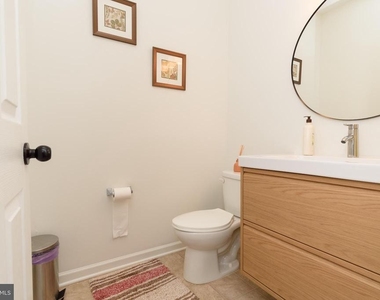 303 Ellison Drive - Photo Thumbnail 12