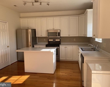 713 Whitetail Circle - Photo Thumbnail 9