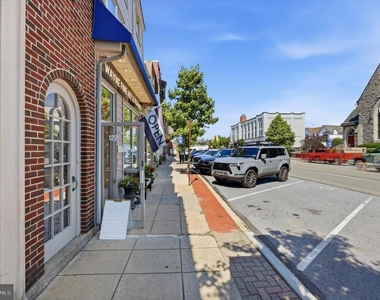 107 Plant Avenue - Photo Thumbnail 13