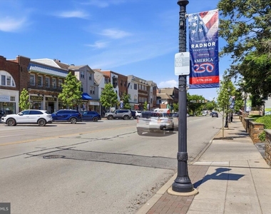 107 Plant Avenue - Photo Thumbnail 14