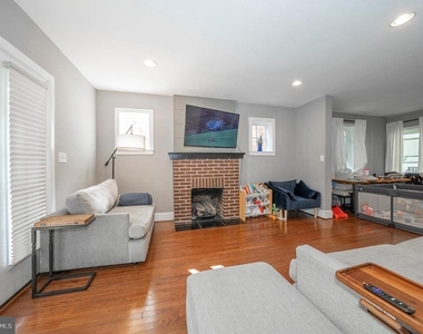 431 W Baltimore Avenue - Photo Thumbnail 3