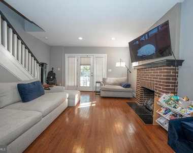 431 W Baltimore Avenue - Photo Thumbnail 2