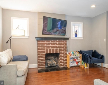 431 W Baltimore Avenue - Photo Thumbnail 4