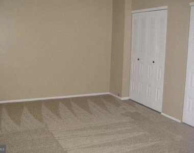 205 Bernard Ct - Photo Thumbnail 18