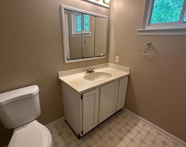 205 Bernard Ct - Photo Thumbnail 31