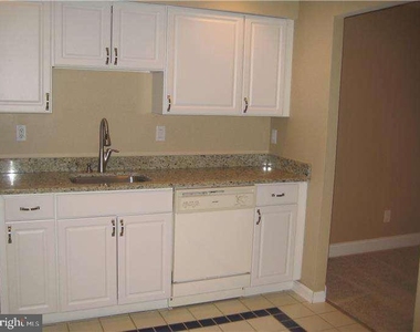 205 Bernard Ct - Photo Thumbnail 3