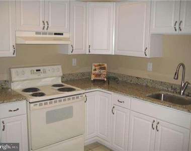 205 Bernard Ct - Photo Thumbnail 2