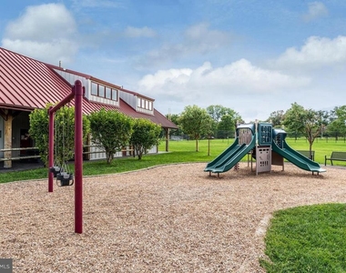 205 Bernard Ct - Photo Thumbnail 24