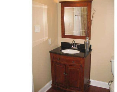 205 Bernard Ct - Photo Thumbnail 7