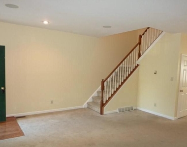 331 Galway Drive - Photo Thumbnail 2