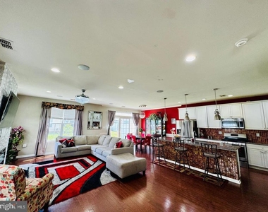 11 Morris Lane - Photo Thumbnail 3