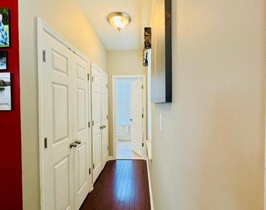 11 Morris Lane - Photo Thumbnail 7
