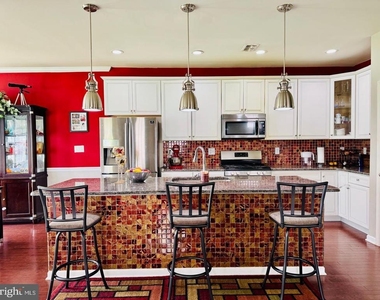 11 Morris Lane - Photo Thumbnail 4