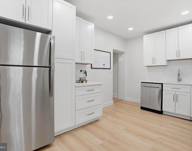 132 Jackson Street - Photo Thumbnail 11