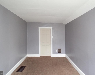 313 S Fairview Street - Photo Thumbnail 15