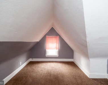 313 S Fairview Street - Photo Thumbnail 13