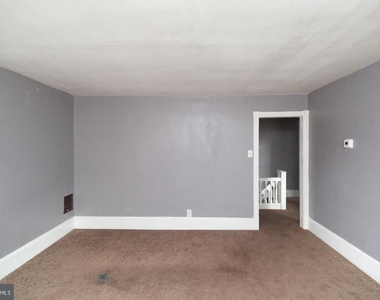 313 S Fairview Street - Photo Thumbnail 9