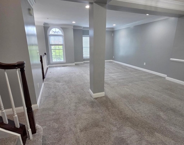 4121 Chariot Way - Photo Thumbnail 2