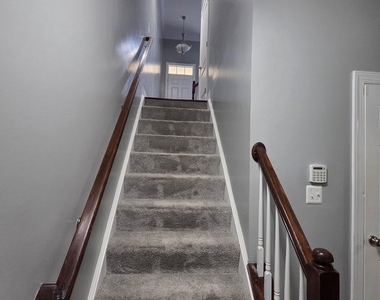 4121 Chariot Way - Photo Thumbnail 15