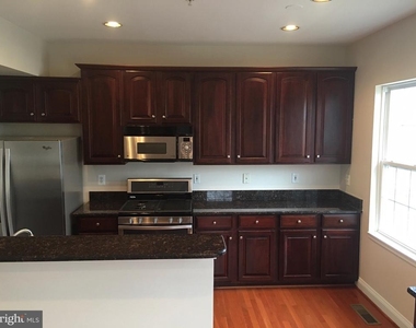 2122 Darcy Green Place - Photo Thumbnail 5