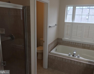 2122 Darcy Green Place - Photo Thumbnail 12