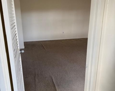 5860 Thunder Hill Road - Photo Thumbnail 14