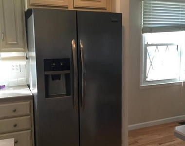 9221 W Stayman Drive W - Photo Thumbnail 5
