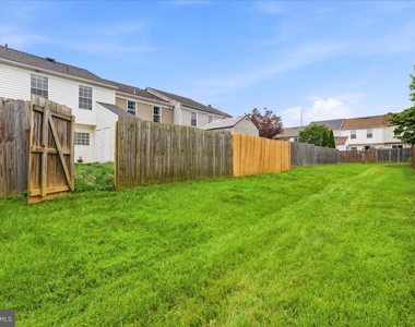 5735 Sunset View Lane - Photo Thumbnail 33