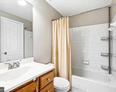 5735 Sunset View Lane - Photo Thumbnail 24