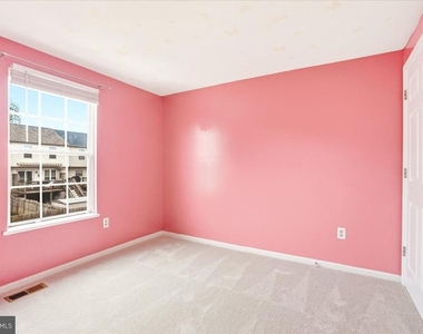 5735 Sunset View Lane - Photo Thumbnail 23