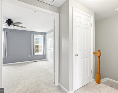 5735 Sunset View Lane - Photo Thumbnail 15