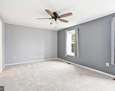 5735 Sunset View Lane - Photo Thumbnail 18