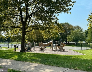 2424 Wynfield Court - Photo Thumbnail 32