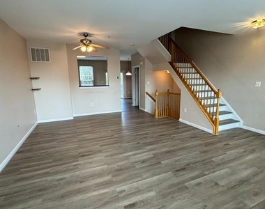 2424 Wynfield Court - Photo Thumbnail 7