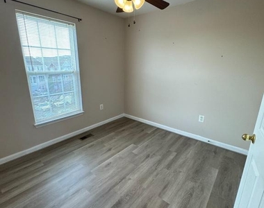2424 Wynfield Court - Photo Thumbnail 15