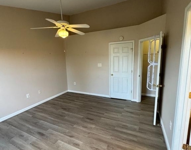 2424 Wynfield Court - Photo Thumbnail 13