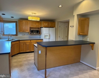 5 Madison Mills Court - Photo Thumbnail 11