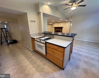 5 Madison Mills Court - Photo Thumbnail 8