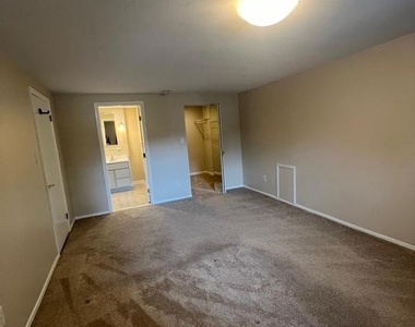 5 Madison Mills Court - Photo Thumbnail 18
