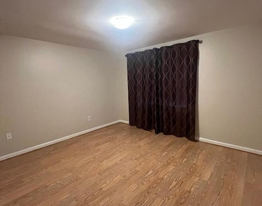 5 Madison Mills Court - Photo Thumbnail 20