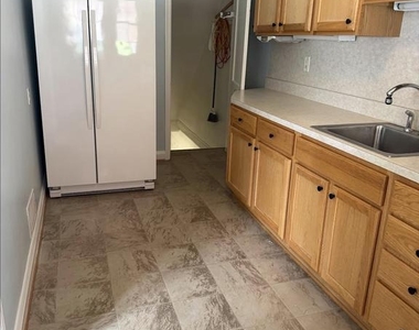 831 Bosley Avenue - Photo Thumbnail 25