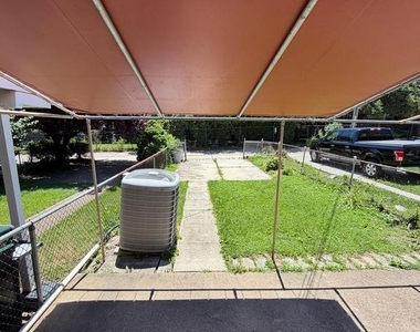 831 Bosley Avenue - Photo Thumbnail 19