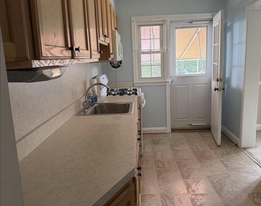 831 Bosley Avenue - Photo Thumbnail 24
