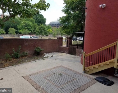 804 Hollins Street - Photo Thumbnail 17