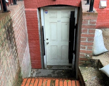 804 Hollins Street - Photo Thumbnail 4