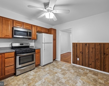 1437 Towson Street - Photo Thumbnail 8