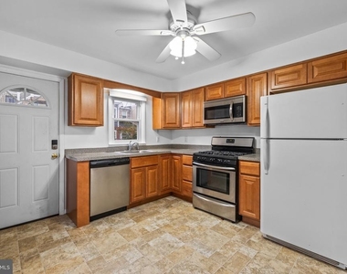 1437 Towson Street - Photo Thumbnail 7
