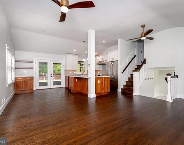 102 Sycamore Road - Photo Thumbnail 3