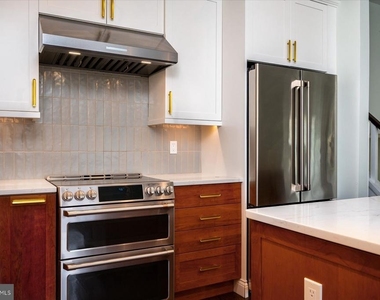 102 Sycamore Road - Photo Thumbnail 9