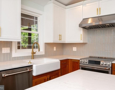 102 Sycamore Road - Photo Thumbnail 8